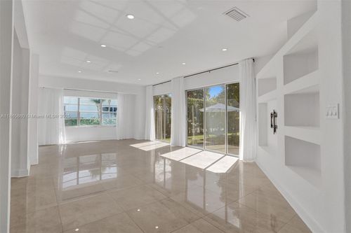 1318 Jackson St, Hollywood, FL, 33019-1531 | Card Image