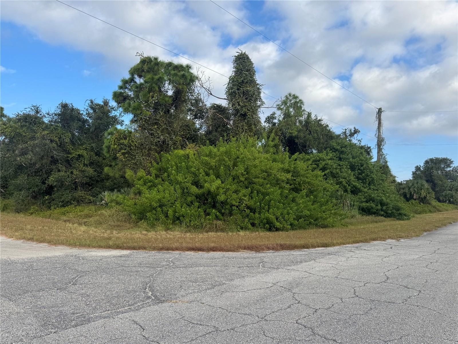 Land in NORTH PORT 2