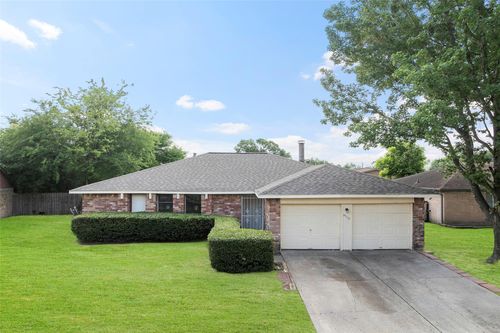 14118 Magnolia Springs Dr, Houston, TX, 77066-5517 | Card Image