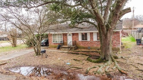 516 Kelli Ave, Belzoni, MS, 39038-3812 | Card Image