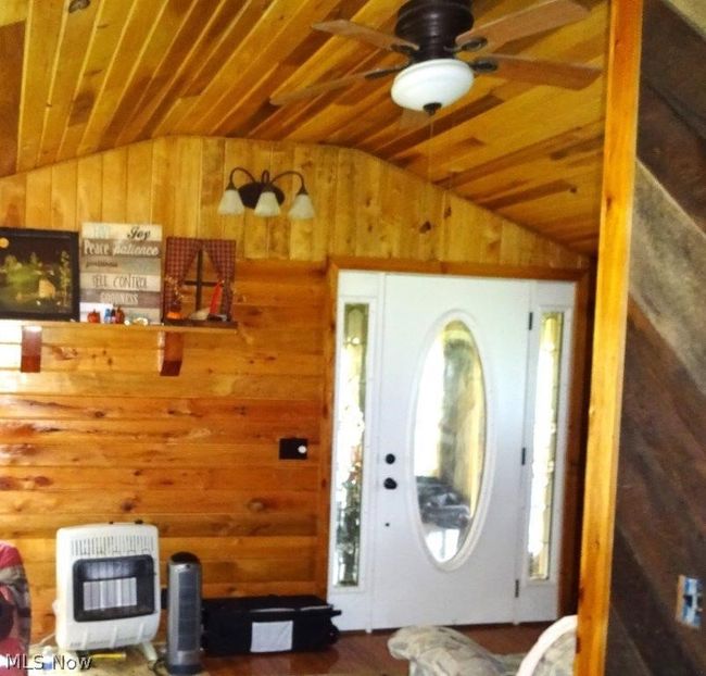 14479 Elk River Rd, House other with 2 bedrooms, 2 bathrooms and null parking in Duck WV | Image 19