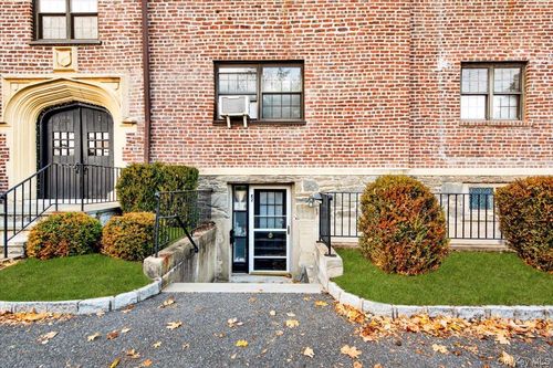 apt-2-1456 Boston Post Rd, Larchmont, NY, 10538-3931 | Card Image