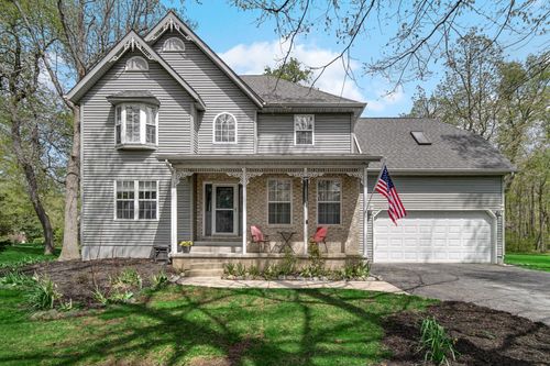 35 Oak Hollow Ct, Valparaiso, IN, 46383 | Card Image