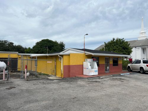 2393 N Military Trail, West Palm Beach, FL, 33409 | Card Image