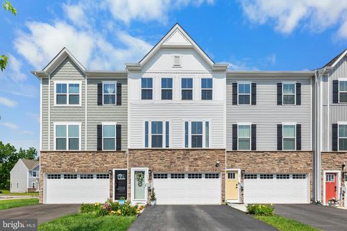 56 Dolcie Ln, LAWRENCE TOWNSHIP, NJ, 08648-2343 | Card Image