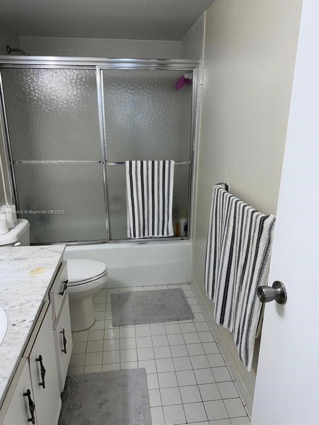 APT-908 - 500 Three Islands Blvd, Condo with 2 bedrooms, 2 bathrooms and null parking in Hallandale Beach FL | Image 13