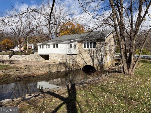 535 Mill St, LEBANON, PA, 17042-9448 | Card Image