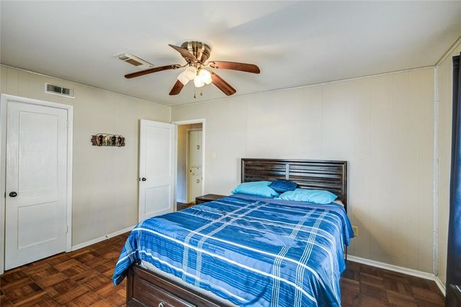 131 Laurel St, House other with 4 bedrooms, 1 bathrooms and 1 parking in Lake Jackson TX | Image 26