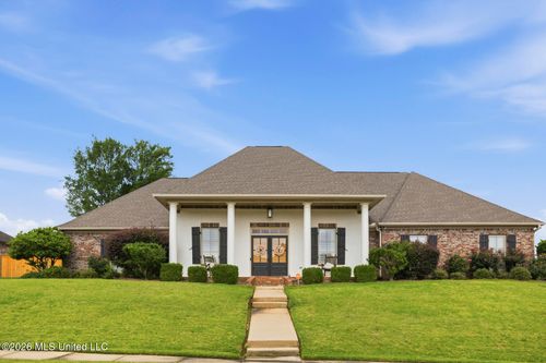 300 Deer Holw, Brandon, MS, 39047-6468 | Card Image