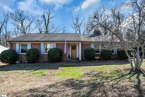 200 Lowndes Ave, Greenville, SC, 29607-1434 | Card Image
