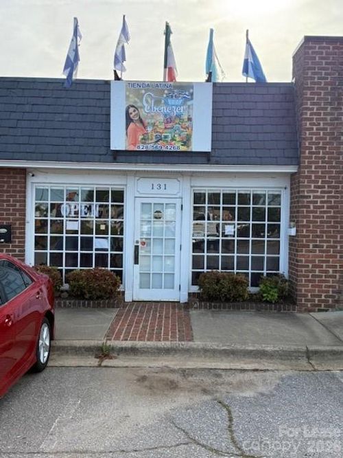 121 S Nc 127 Hwy, Hickory, NC, 28602-3500 | Card Image