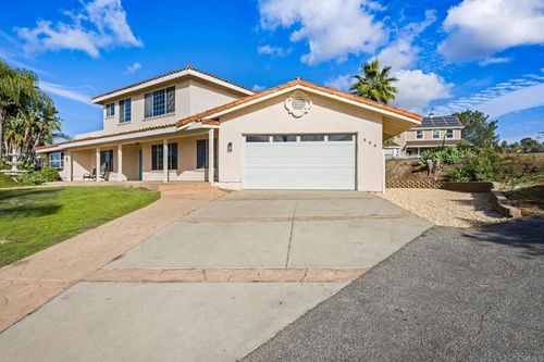 330 Skyline Dr, Vista, CA, 92084-5730 | Card Image