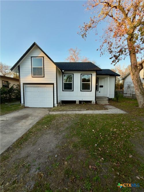 1312 E Anaqua Ave, Victoria, TX, 77901-3488 | Card Image