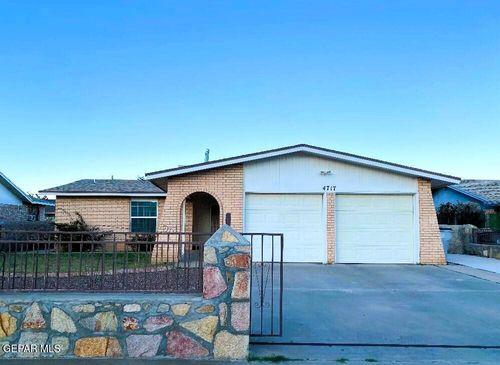 4717 G V Underwood Dr, El Paso, TX, 79924-6909 | Card Image