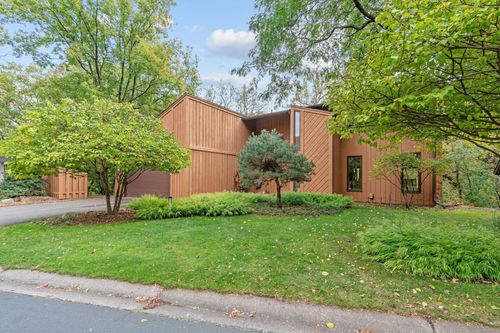 2001 16th Ter Nw, New Brighton, MN, 55112-5560 | Card Image