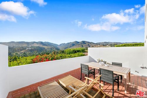 apt-13-29221 Heathercliff Rd, MALIBU, CA, 90265-4171 | Card Image