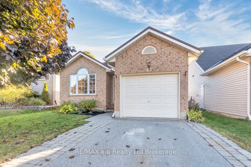 32 Magnolia Dr, Tillsonburg, ON, N4G5N9 | Card Image