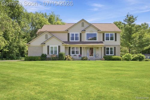 4638 Fox Chase Dr, White Lake, MI, 48383-1682 | Card Image