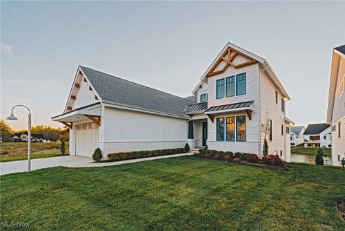 1 Bridgeport Way, Mayfield Heights, OH, 44124 | Card Image