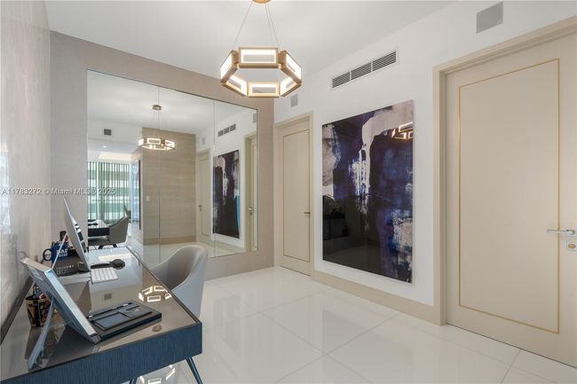 UNIT-1001 - 10203 Collins Ave, Condo with 3 bedrooms, 5 bathrooms and null parking in Bal Harbour FL | Image 16