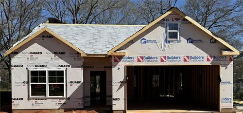 110 N 6th St, Easley, SC, 29640-1926 | Card Image