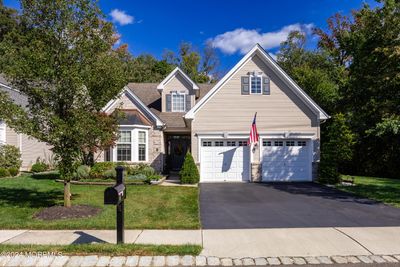 6 Ely Court, Home with 3 bedrooms, 2 bathrooms and null parking in Hightstown NJ | Image 1