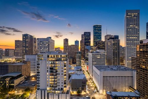 unit-1801-1211 Caroline St, Houston, TX, 77002-6939 | Card Image