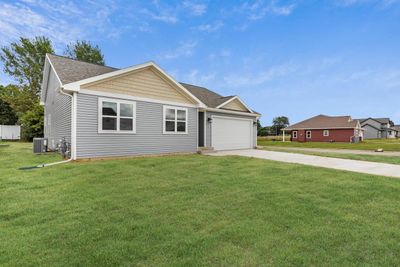 5714 Divine Street, House other with 3 bedrooms, 2 bathrooms and null parking in Madison WI | Image 3