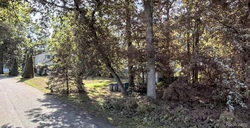 VL Flagstaff, West Bloomfield Charter Township, MI, 48382 | Card Image