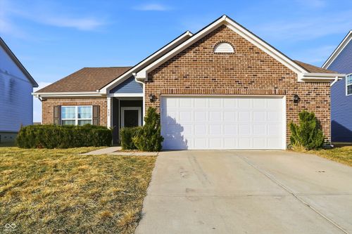 842 Declaration Dr, Pittsboro, IN, 46167-8833 | Card Image