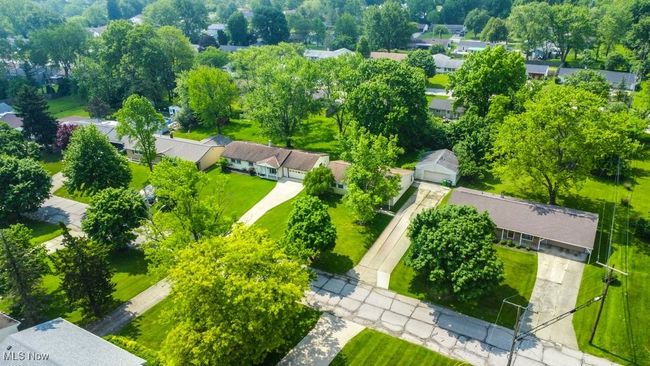 Aerial perspective of suburban area | Image 40