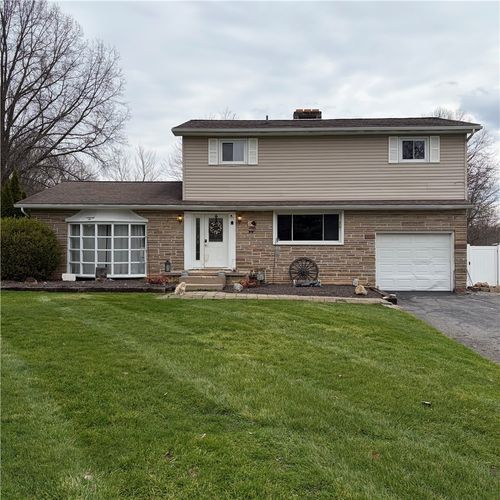 2927 Spangler Rd, Hermitage, PA, 16148-7076 | Card Image