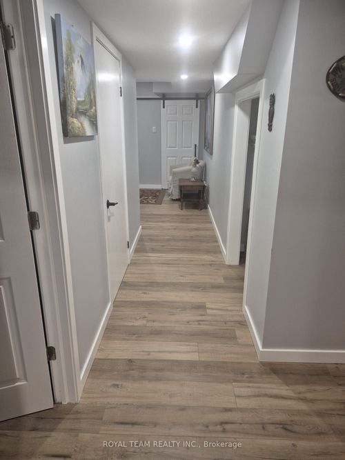 996 Robinson St, Belle Ewart, ON, L0L1W0 | Card Image