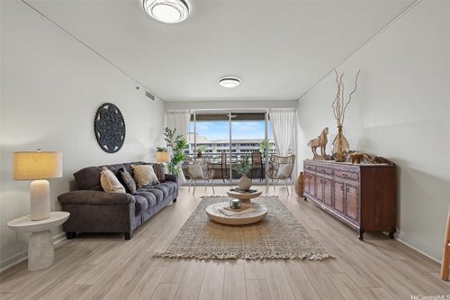 1512-1 Keahole Pl, Honolulu, HI, 96825-3421 | Card Image