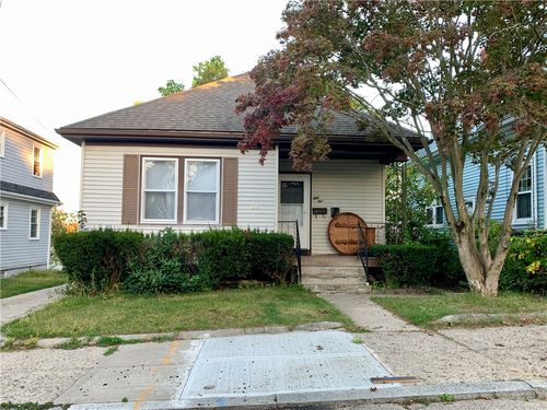 55 Durham St, Providence, RI, 02908-1522 | Card Image