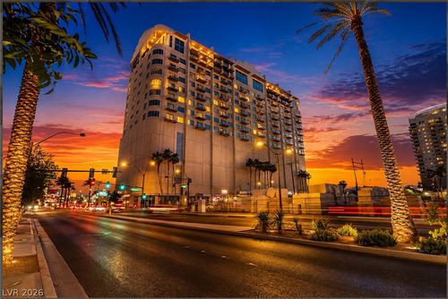 814-900 Las Vegas Blvd, Las Vegas, NV, 89101-6850 | Card Image