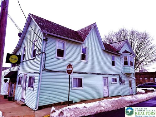 301 S Robinson Ave, Pen Argyl, PA, 18072-1960 | Card Image