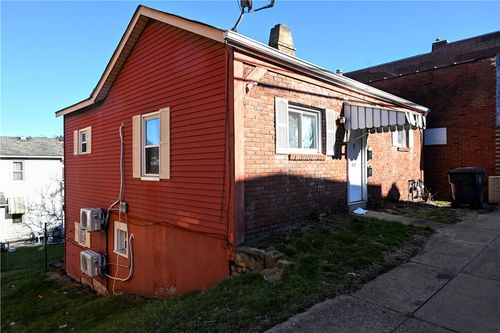 517 Carothers Ave, Carnegie, PA, 15106-3505 | Card Image