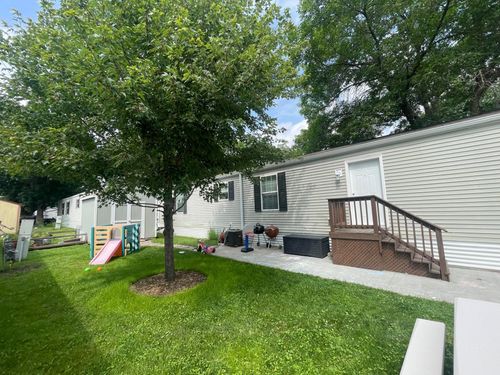 950 Cessna Dr E, New Brighton, MN, 55112-3427 | Card Image