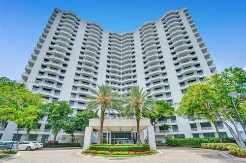 apt-302-3300 Ne 192nd St, Aventura, FL, 33180-2428 | Card Image