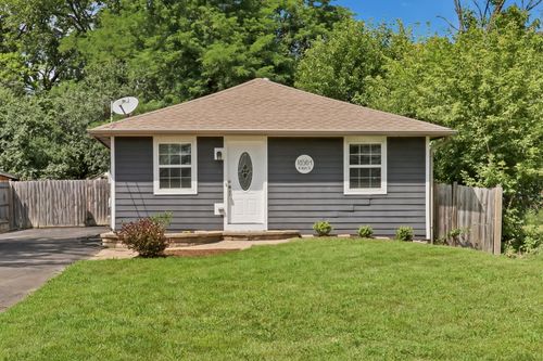 18564 W Main St, Grayslake, IL, 60030-1757 | Card Image