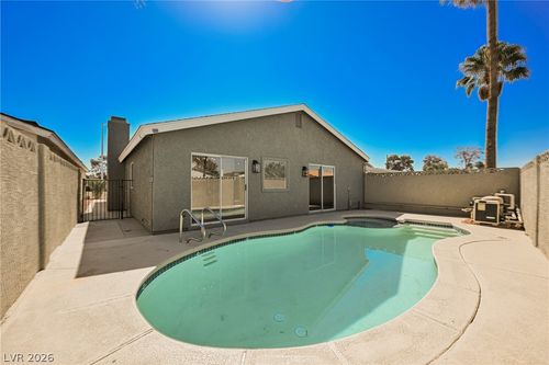 5065 Celebrity Cir, Las Vegas, NV, 89119-2241 | Card Image