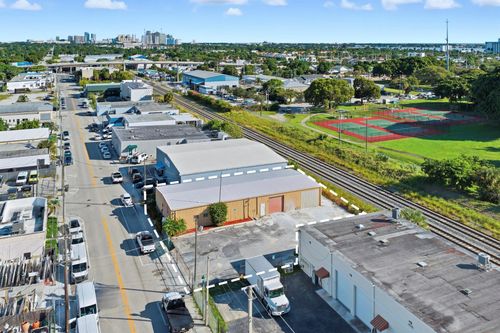 4504 Georgia Ave, West Palm Beach, FL, 33405-2810 | Card Image