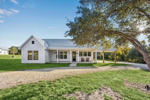 124 Rebekahs Xing, Round Top, TX, 78954-5388 | Card Image