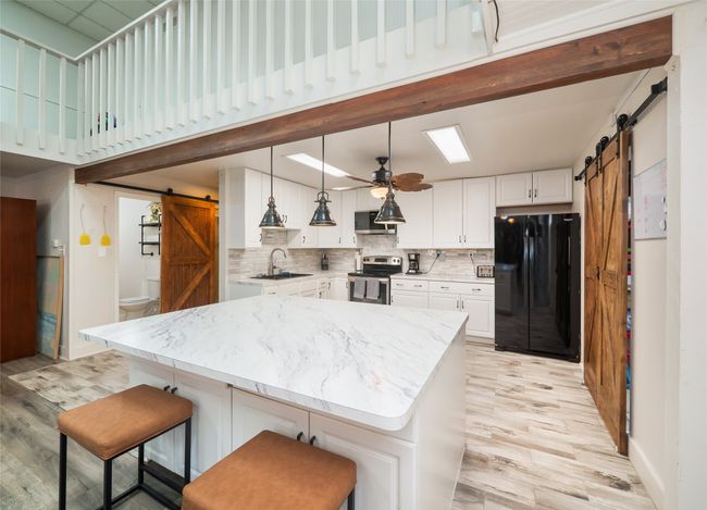 5 W Mesquite Ave, House other with 2 bedrooms, 2 bathrooms and null parking in Rogers TX | Image 10