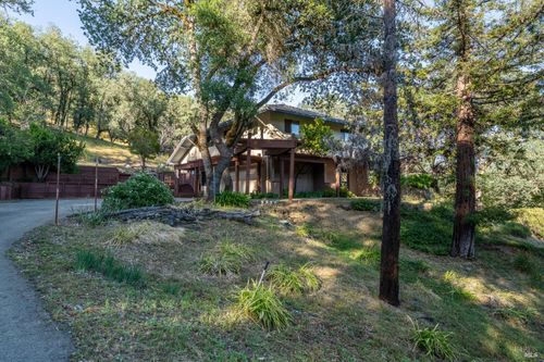 2500 Park Creek Ln, Ukiah, CA, 95482-9391 | Card Image