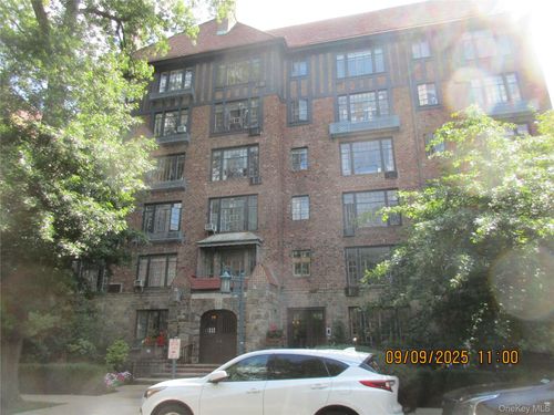 apt-6l-20 Continental Ave, Forest Hills, NY, 11375-5223 | Card Image
