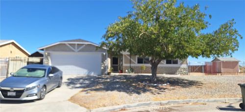 10450 Cimmeron Trail Dr, Adelanto, CA, 92301 | Card Image