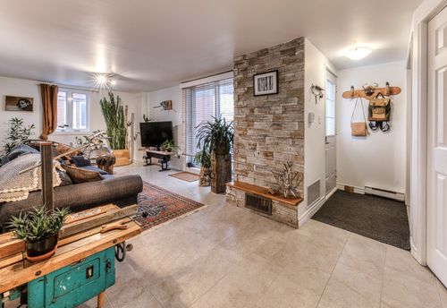 398 Rue Christophe-Colomb O., Québec (La Cité-Limoilou), QC, G1K2B9 | Card Image