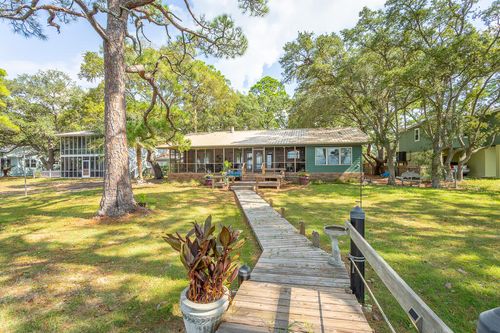 2519 Surf Rd, Panacea, FL, 32346-2641 | Card Image